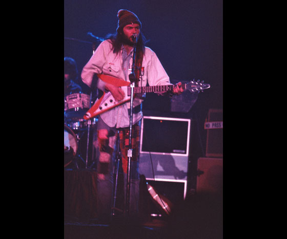 neil-young-22012-09-152-of-