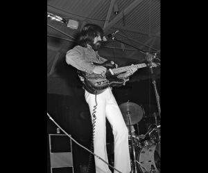 Clarence White with the Byrds 1972